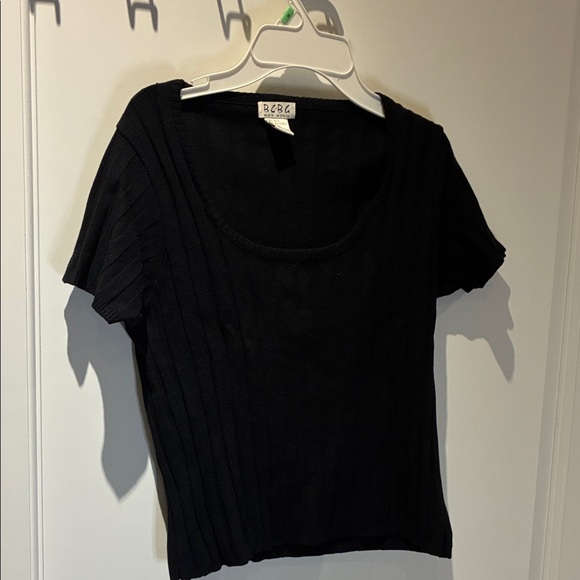 BCBG Max Azria Silk Blend Black Textured Short Sleeve Tee⭐️ - Picture 1 of 2